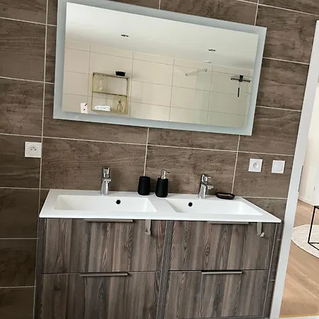 D'hotes Chez Linda Stephane Le Passe Compose Gasthof