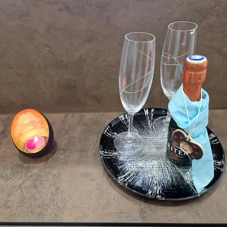 Affittacamere D'hotes Chez Linda Stéphane Le Passé Composé 3*